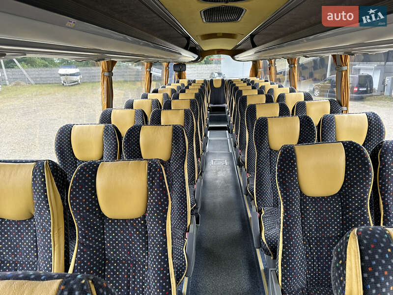 Туристичний / Міжміський автобус Iveco EuroCargo 2009 в Чернівцях