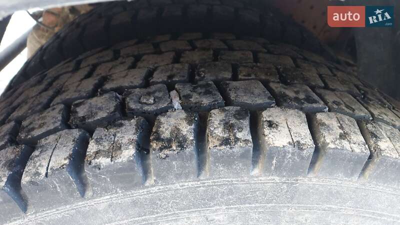 Грузовой фургон Iveco EuroTech 1995 в Ровно