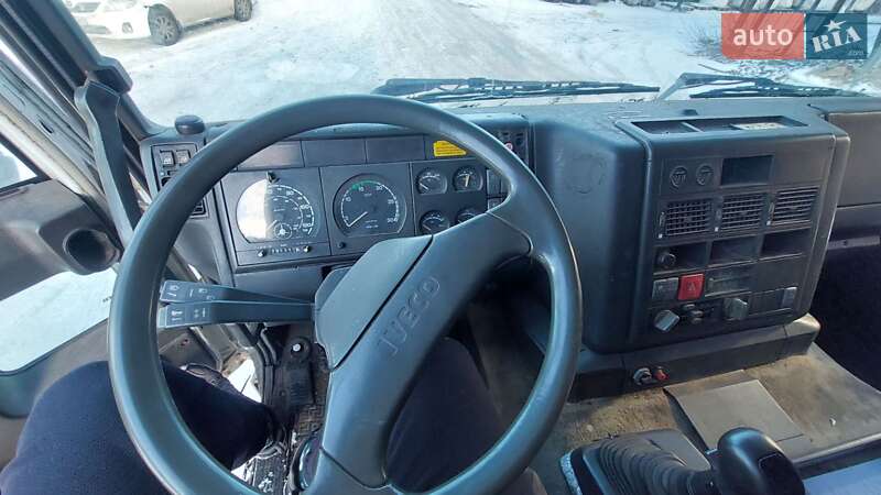 Грузовой фургон Iveco EuroTech 1995 в Ровно