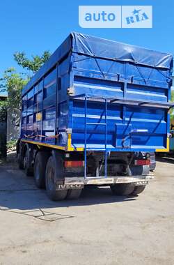 Самосвал Iveco EuroTrakker 2006 в 