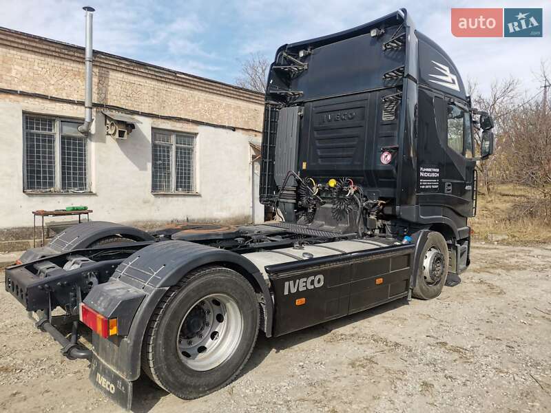 Тягач Iveco Magirus 2012 в Каменец-Подольском