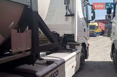 Тягач Iveco Stralis 2011 в 