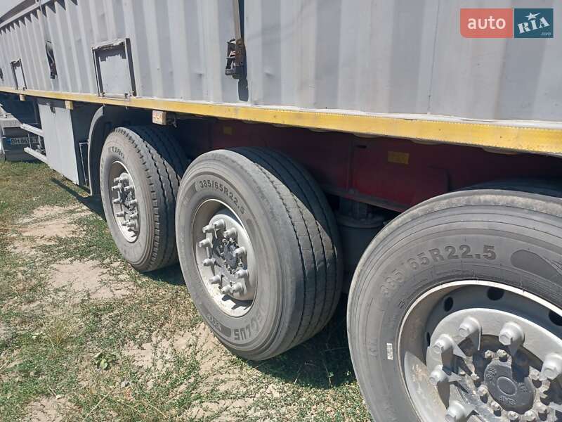 Зерновоз Iveco Stralis 2006 в Балте