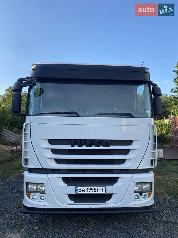 Самосвал Iveco Stralis 2009 в Новоархангельске
