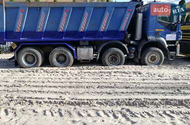 Самосвал Iveco Trakker 2012 в Коростене