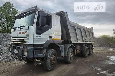 Самосвал Iveco Trakker 2002 в Полтаве