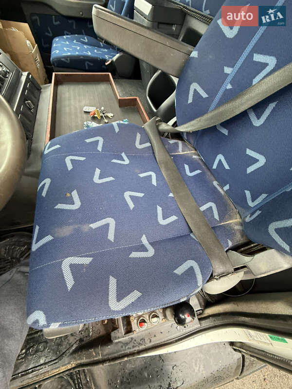 Самосвал Iveco Trakker 2011 в Долине