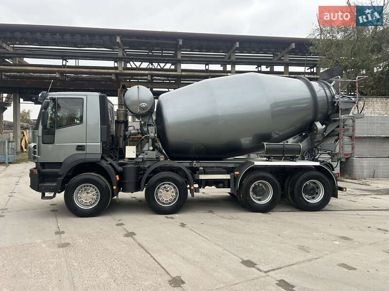Бетономешалка (Миксер) Iveco Trakker 2007 в Киеве