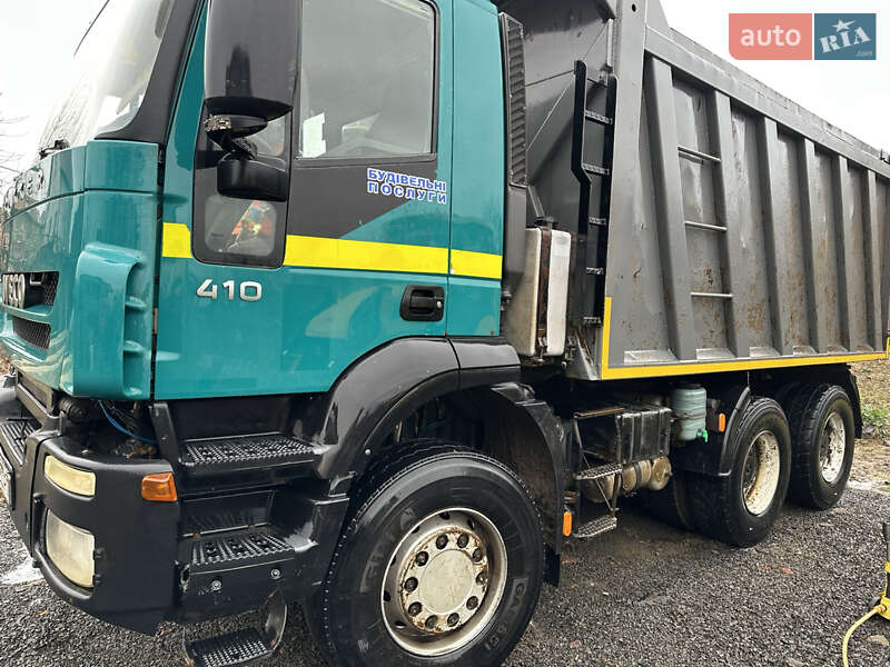 Самоскид Iveco Trakker 2008 в Ужгороді