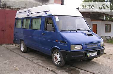 Микроавтобус Iveco TurboDaily пасс. 1997 в Стрые