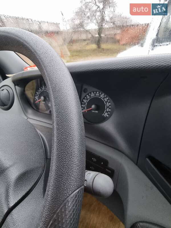 Вантажний фургон Iveco TurboDaily 2008 в Лубнах