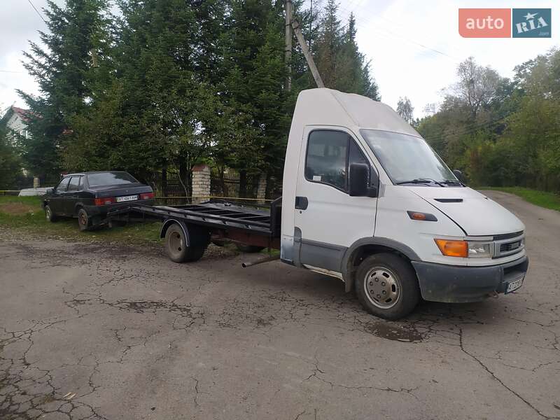 Автовоз Iveco TurboDaily 2001 в Калуші