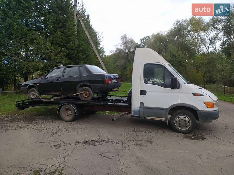 Автовоз Iveco TurboDaily 2001 в Калуші