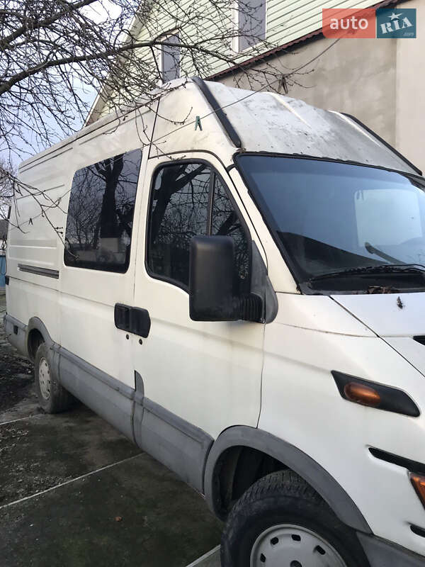 Вантажний фургон Iveco TurboDaily 1999 в Києві