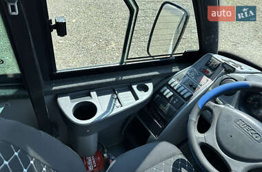 Микроавтобус Iveco Wing 2009 в 