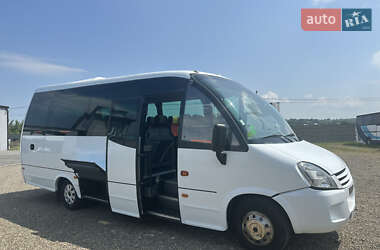 Микроавтобус Iveco Wing 2009 в 