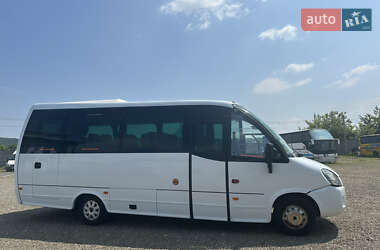 Микроавтобус Iveco Wing 2009 в 