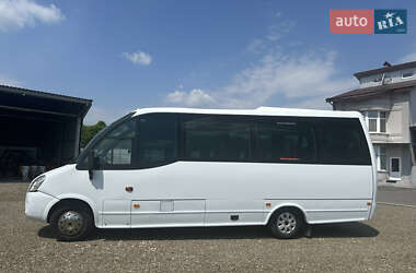 Микроавтобус Iveco Wing 2009 в 