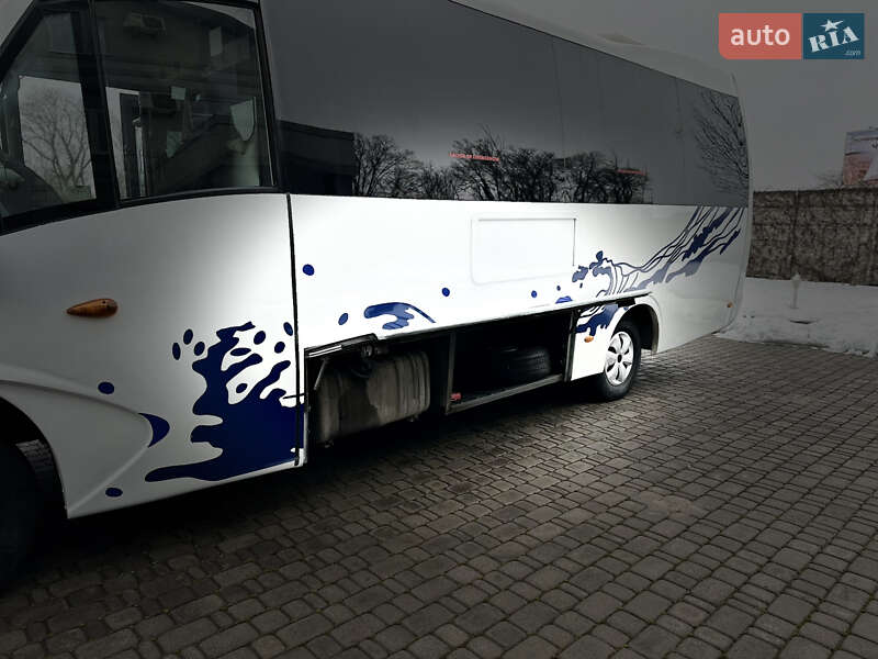 Мікроавтобус Iveco Wing 2008 в Чернівцях