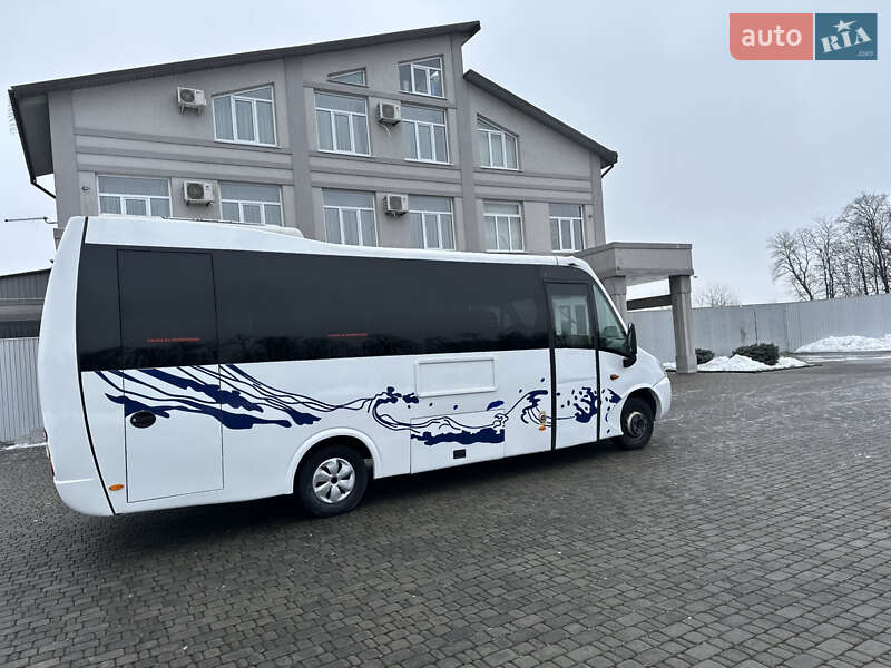 Мікроавтобус Iveco Wing 2008 в Чернівцях