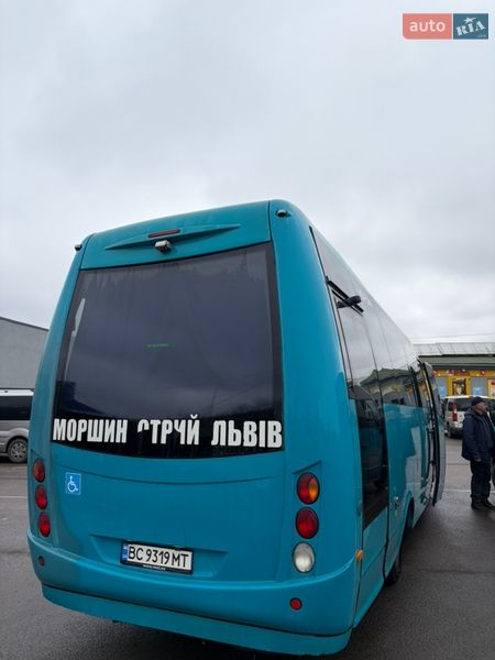 Туристичний / Міжміський автобус Iveco Wing 2013 в Стрию