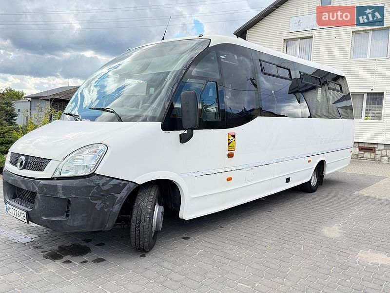 Приміський автобус Iveco Wing 2011 в Ковелі