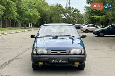 Хэтчбек ИЖ 2126 Ода 2002 в 