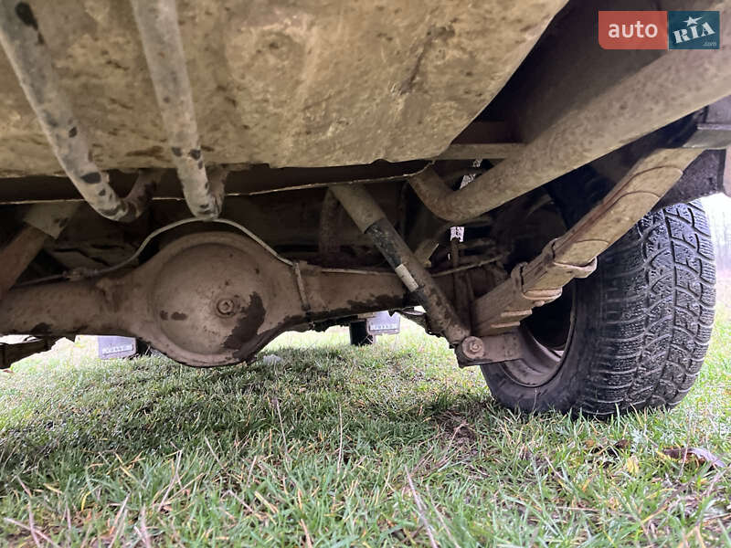 Пикап ИЖ 2715 1991 в Тростянце