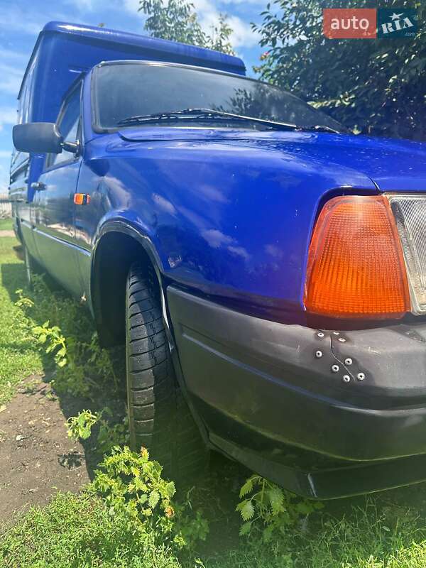 Седан ИЖ 2717 Ода 2001 в Кропивницькому