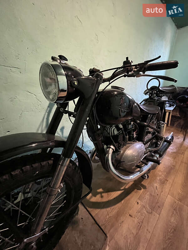 Мотоцикл з коляскою ИЖ 49 1954 в Дніпрі