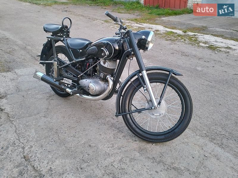 Мотоцикл Классик ИЖ 49 1951 в Луцке