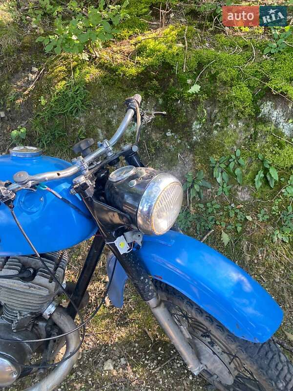 Мотоцикл Классик ИЖ Планета 3 1978 в Кельменцах