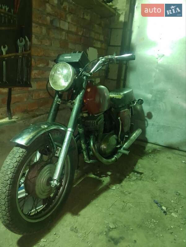 Мотоцикл Классик ИЖ Планета 4 1984 в Бердичеве
