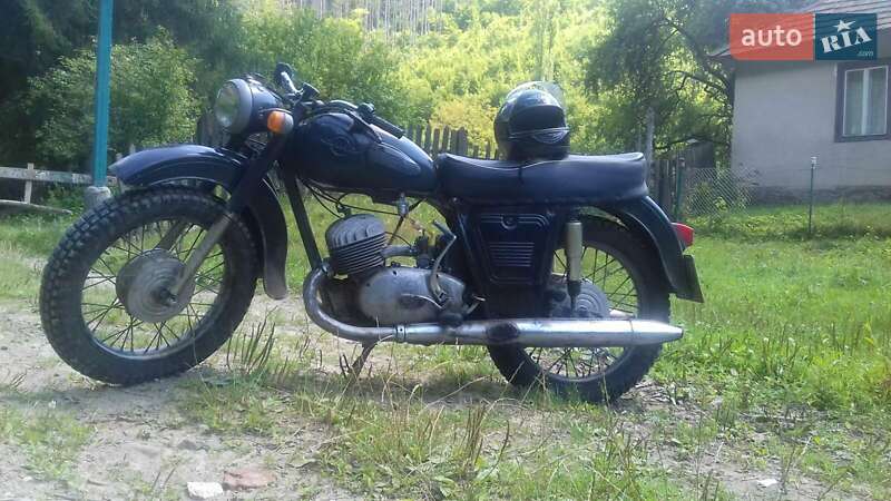 Мотоцикл Классік ІЖ Юпітер 3 2003 в Сваляві