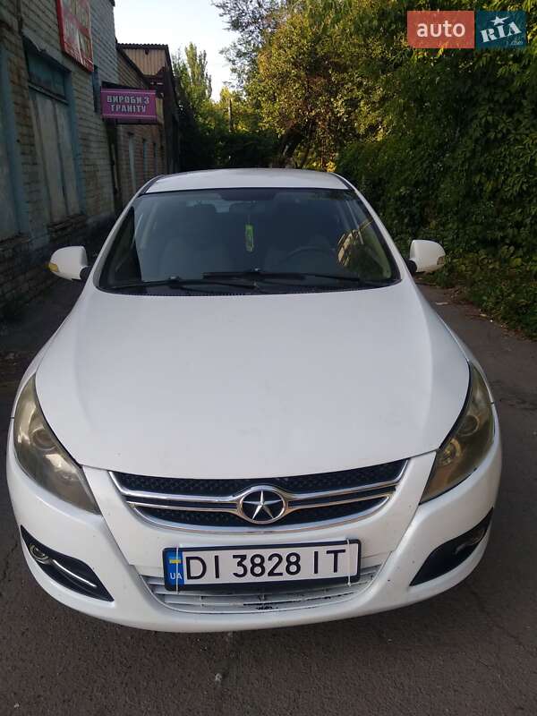 Седан JAC J5 2014 в Кривом Роге