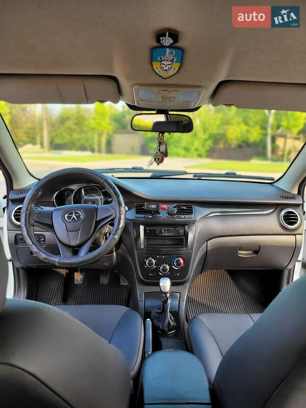 Седан JAC J5 2014 в Запоріжжі