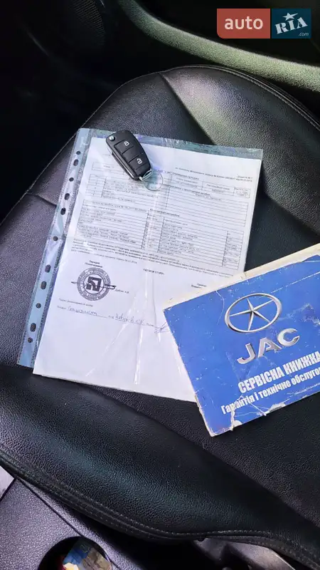 Седан JAC J5 2013 в Кременці документ