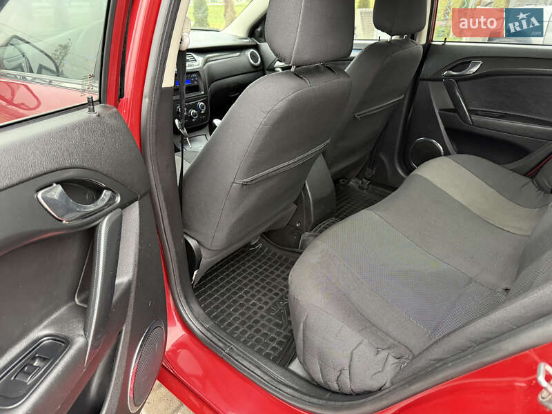 Седан JAC J5 2014 в Львові