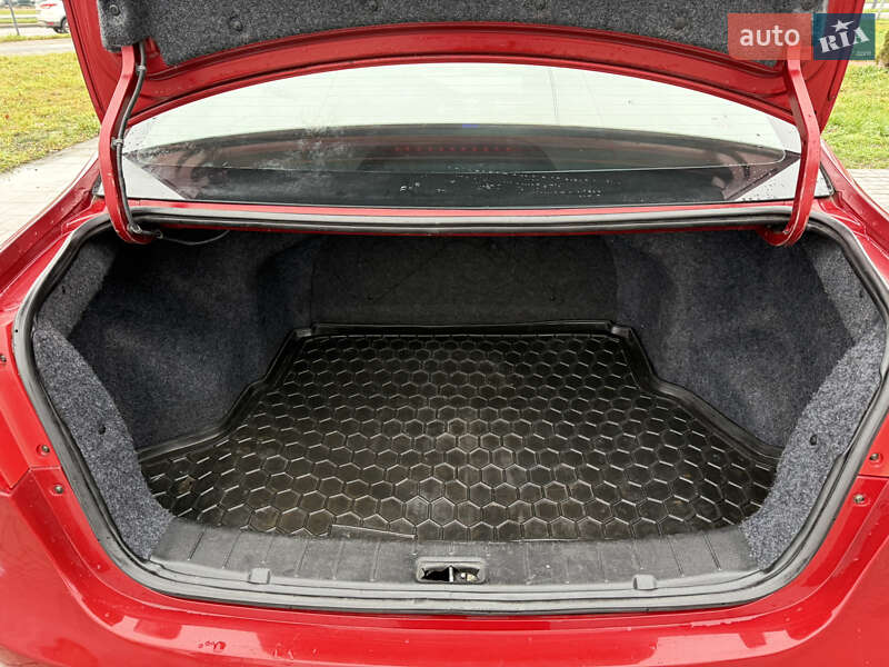 Седан JAC J5 2014 в Львові