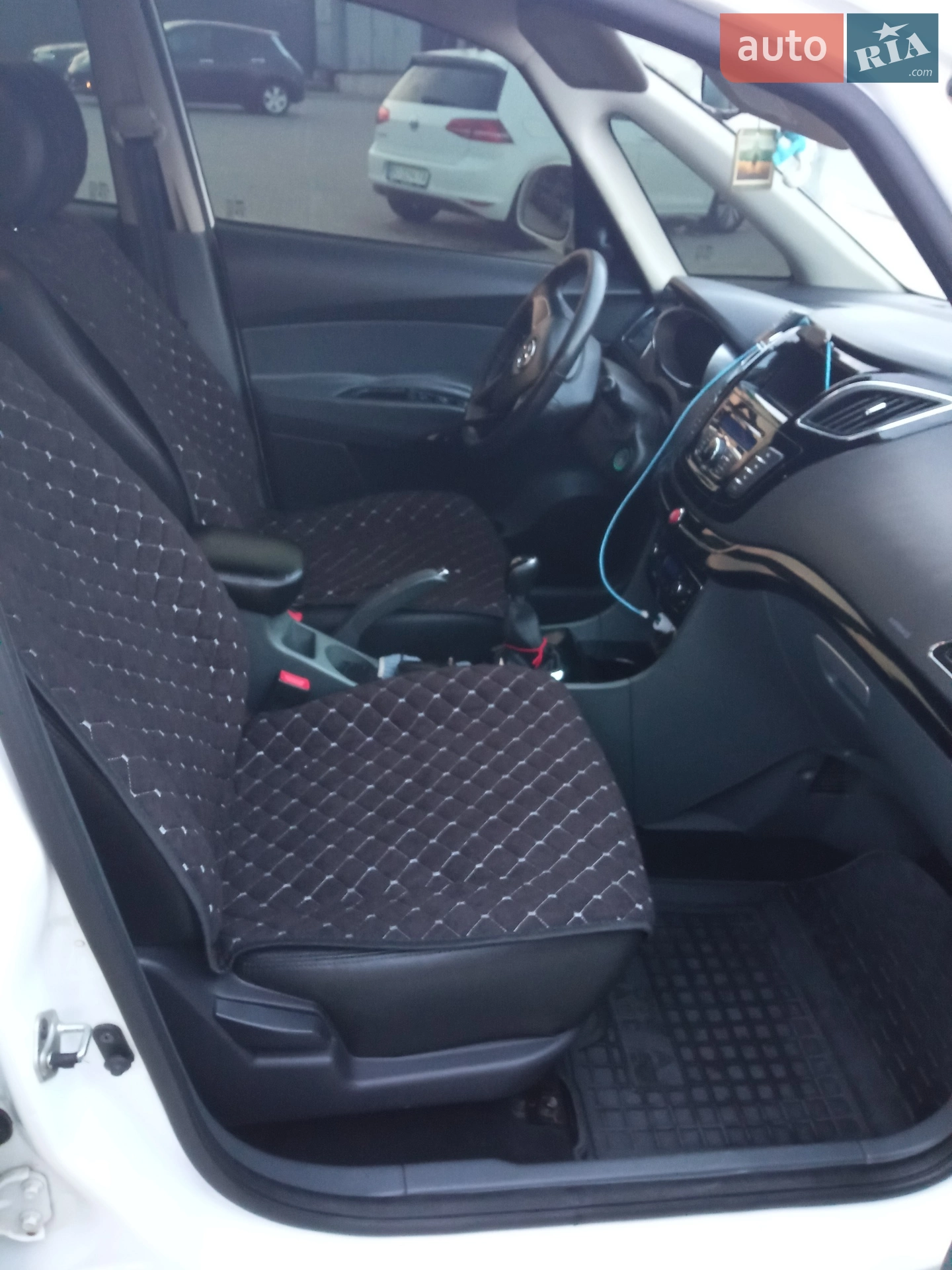 2015 JAC J6 (Heyue RS) - мініатюра 17