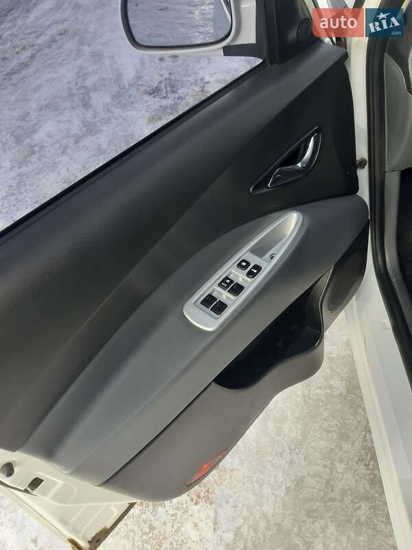 Микровэн JAC J6 2013 в Прилуках