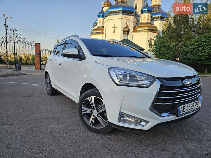 Внедорожник / Кроссовер JAC JS2 2021 в Кривом Роге