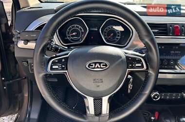 Хетчбек JAC S2 2017 в 