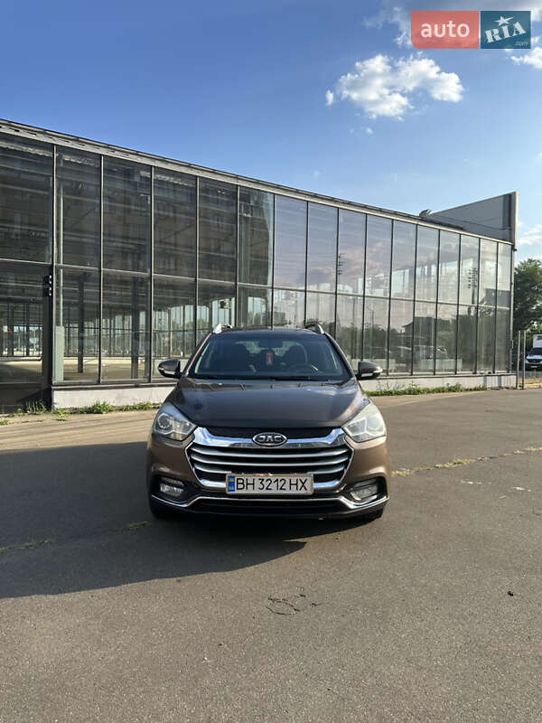 Хэтчбек JAC S2 2018 в 