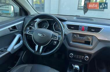 Хетчбек JAC S2 2018 в 
