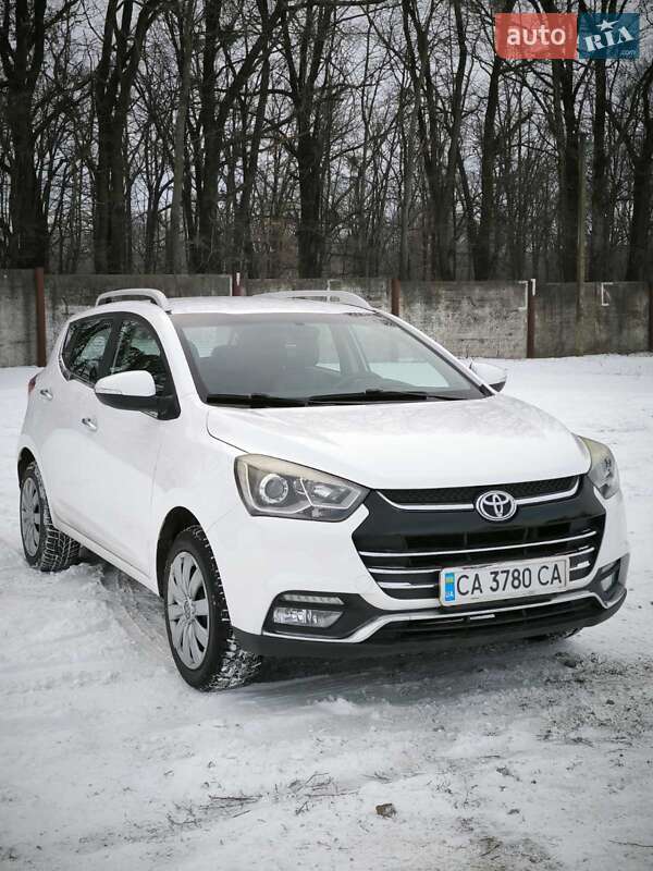 Хэтчбек JAC S2 2017 в Умани