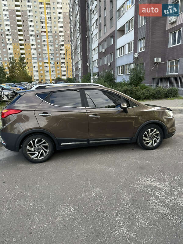 Внедорожник / Кроссовер JAC S3 2017 в Киеве