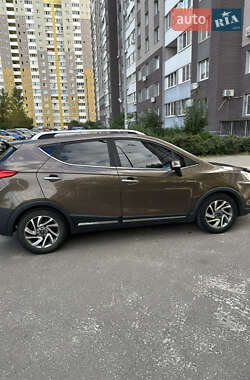 Внедорожник / Кроссовер JAC S3 2017 в 