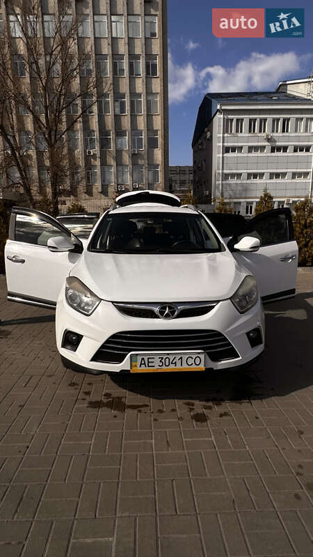 Внедорожник / Кроссовер JAC S5 2013 в Днепре