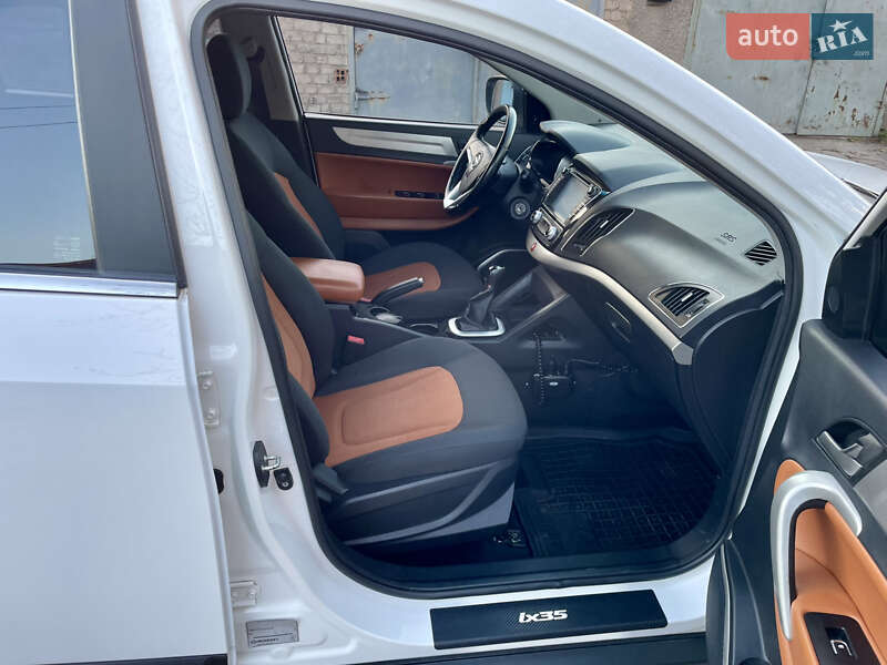 Позашляховик / Кросовер JAC S5 2014 в Запоріжжі фото 17 Позашляховик / Кросовер JAC S5 2014 в Запоріжжі